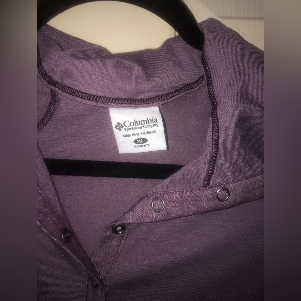 Columbia long sleeve top.‎ Metro mix. XL